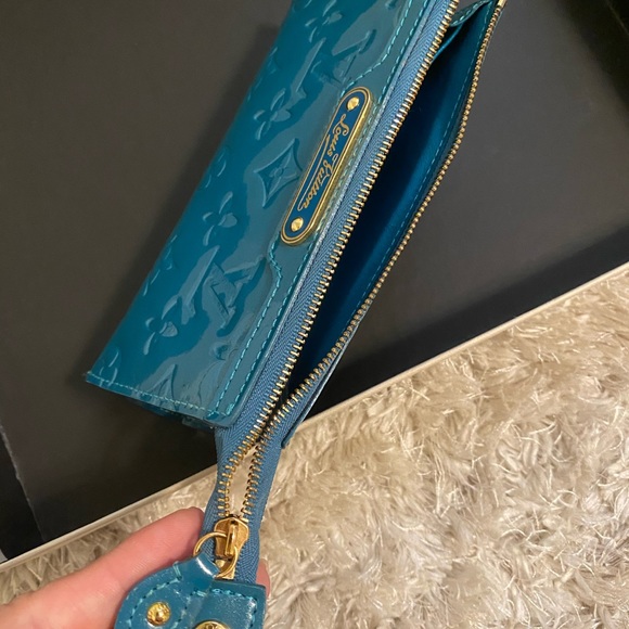 Louis Vuitton Vernis Trousse Cosmetic Pouch - Picture 4 of 6